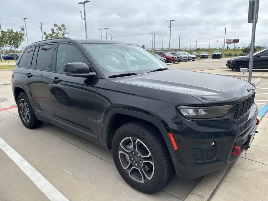 2022 Jeep Grand Cherokee Summit 4xe photo 1