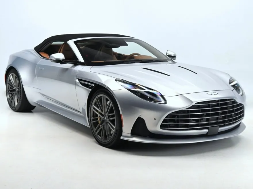 2024 Aston Martin DB12 photo 3