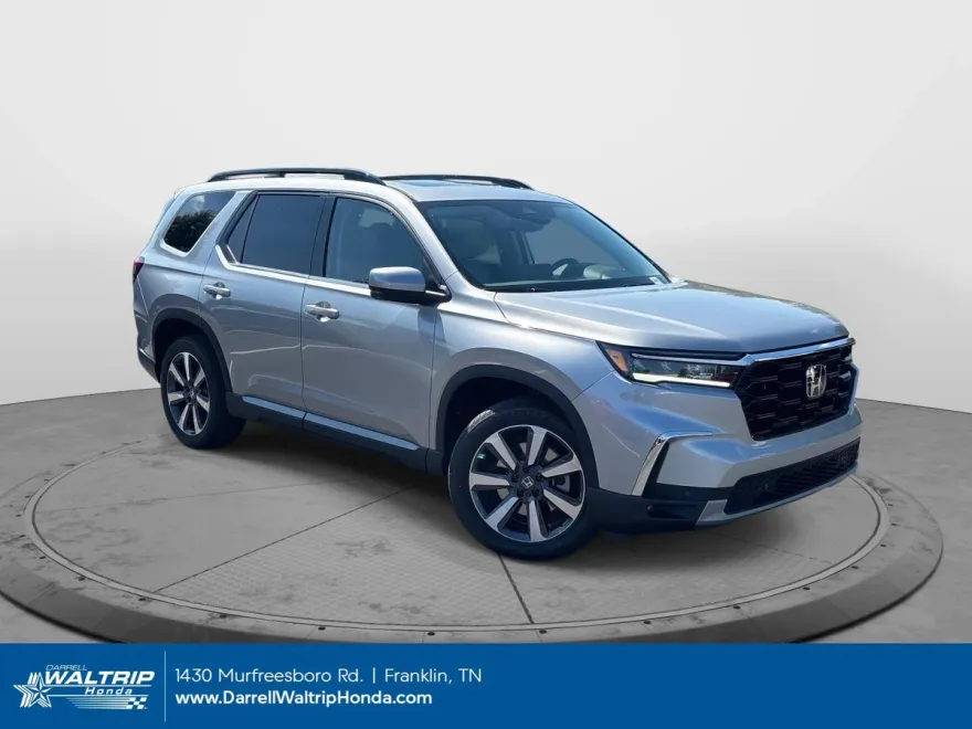 2025 Honda Pilot Touring photo 1
