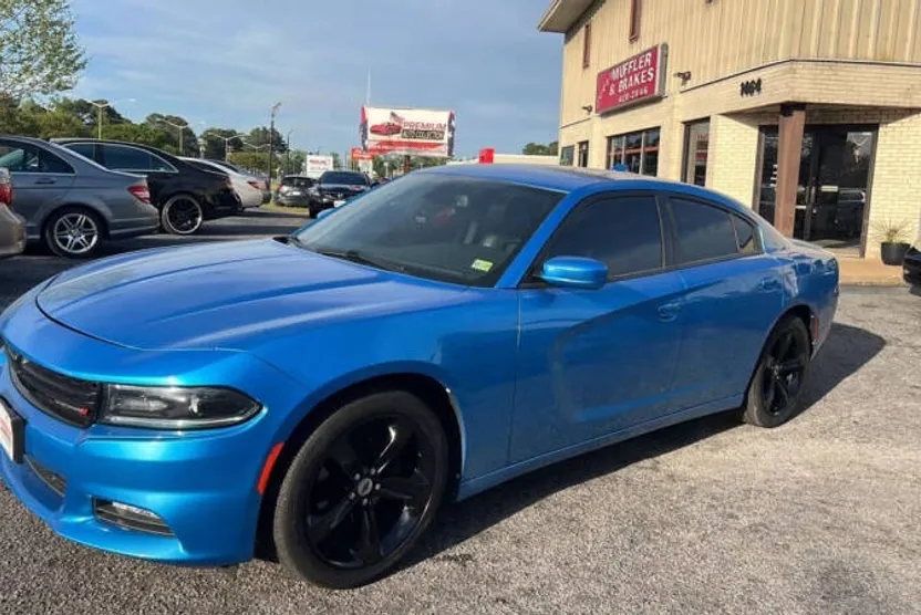 2018 Dodge Charger SXT Plus photo 1