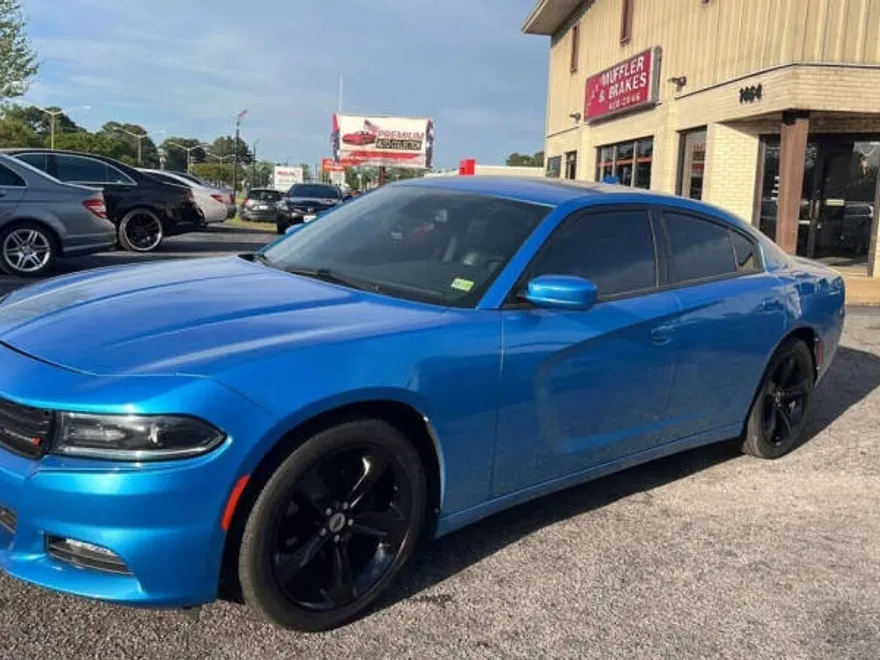 2018 Dodge Charger SXT Plus photo 1