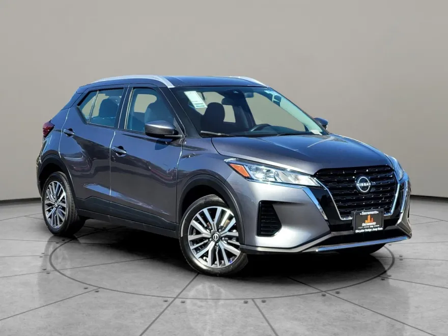 2024 Nissan Kicks SV photo 1