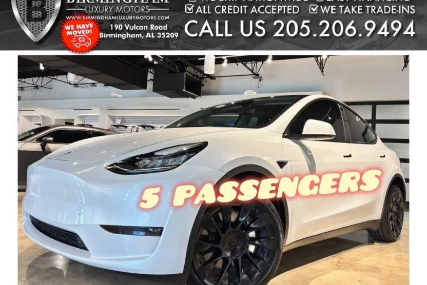 2023 Tesla Model Y Long Range photo 1