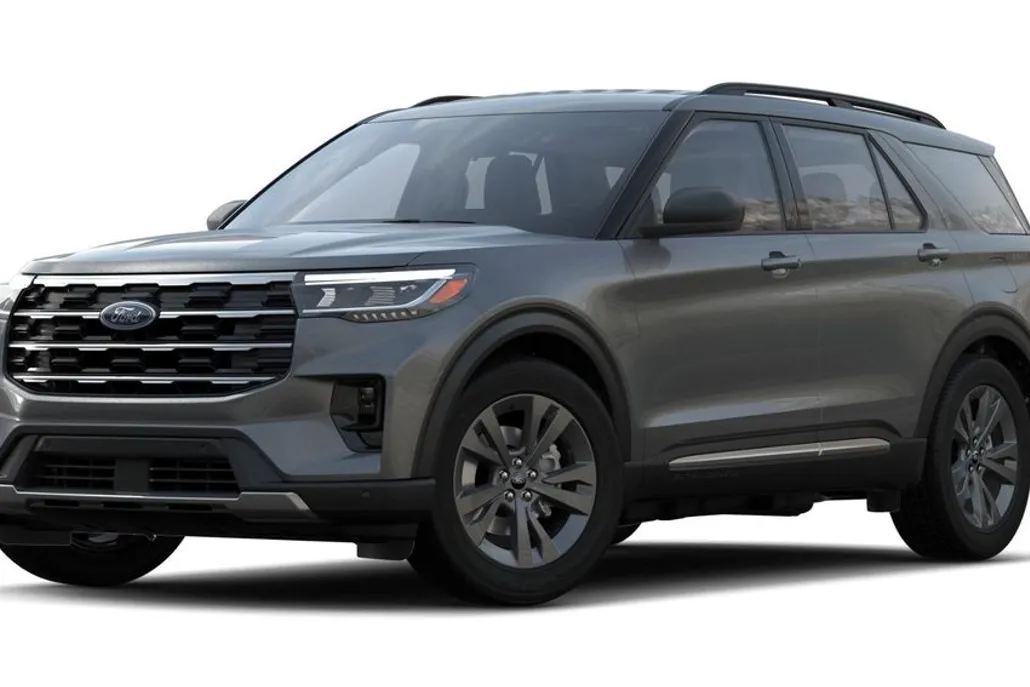 2025 Ford Explorer photo 1