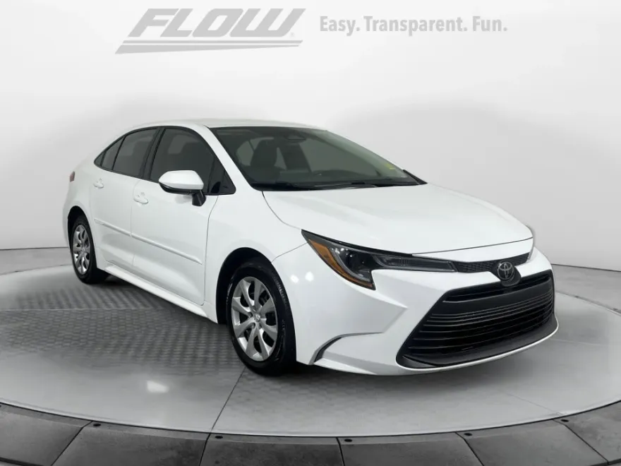 2024 Toyota Corolla LE photo 1