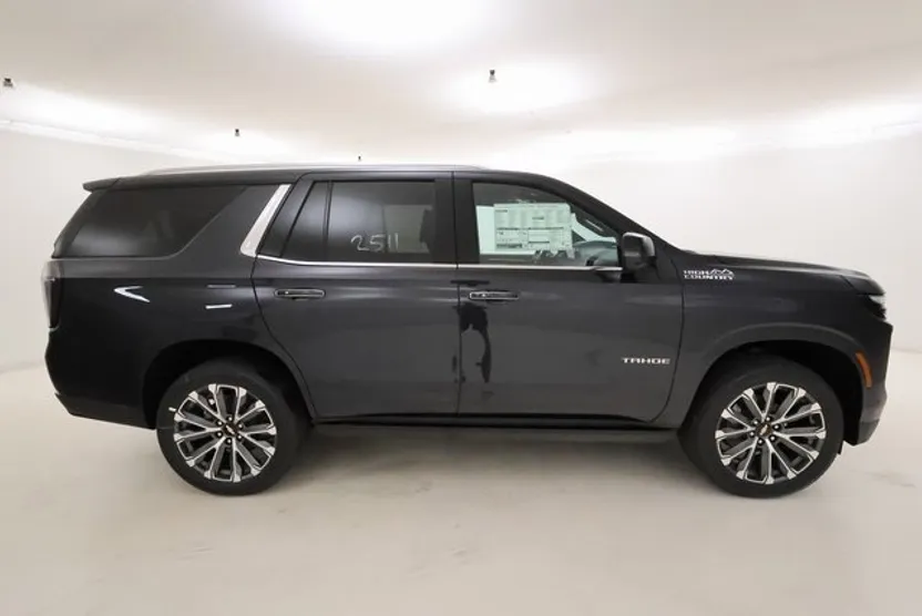 2026 Chevrolet Tahoe High Country photo 1