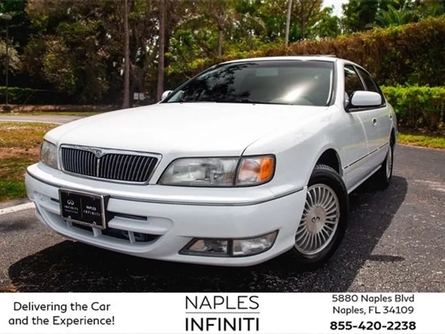 1996 Infiniti I30 Base photo 1