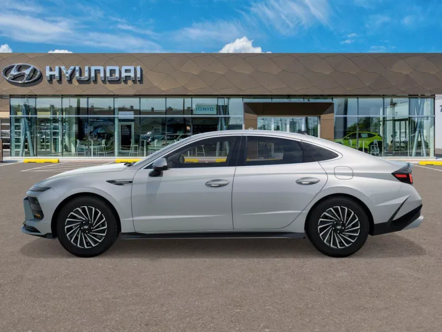 2025 Hyundai Sonata Hybrid Limited photo 1