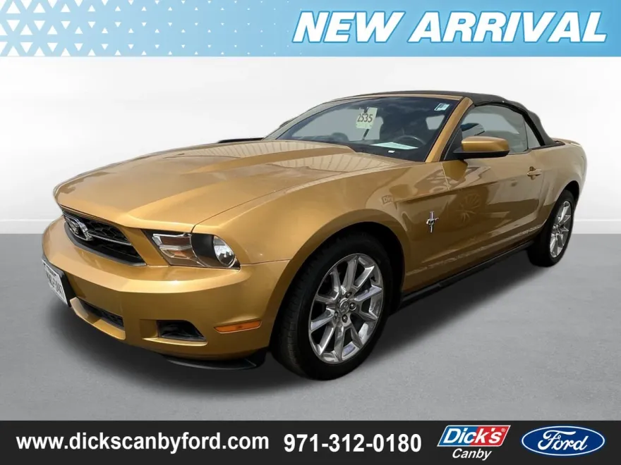 2010 Ford Mustang V6 photo 1