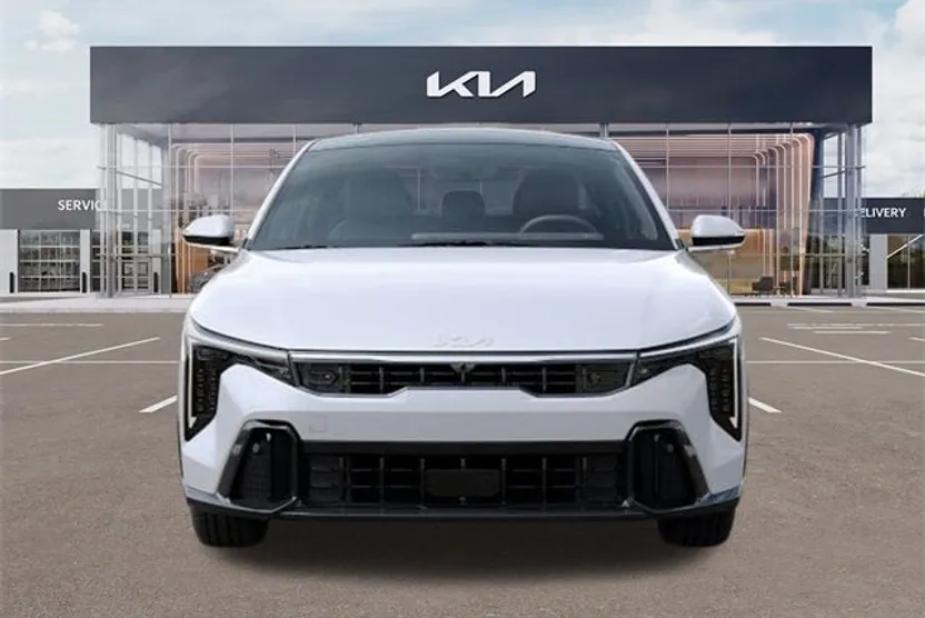 2025 Kia K4 GT-Line Turbo photo 1