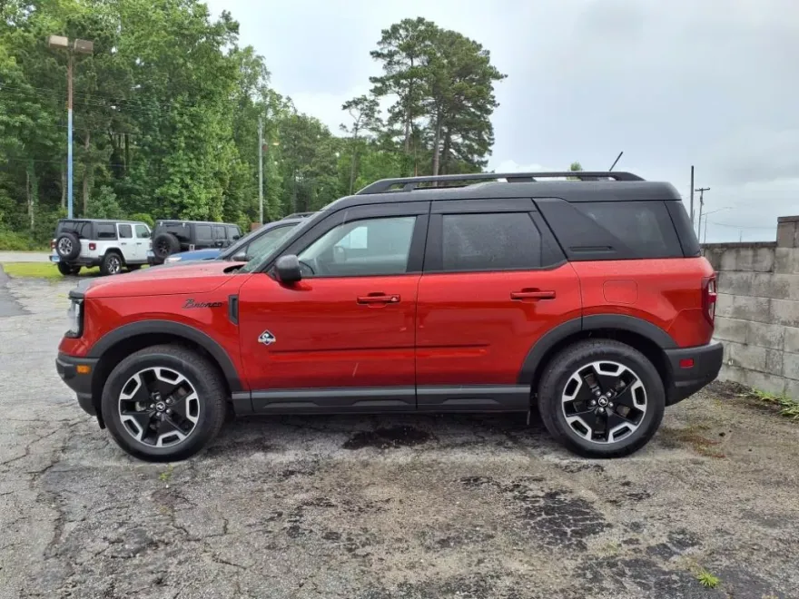 2024 Ford Bronco Sport Outer Banks photo 1
