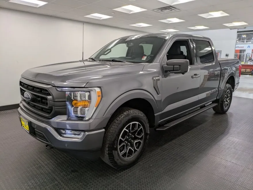 2023 Ford F-150 XLT photo 1