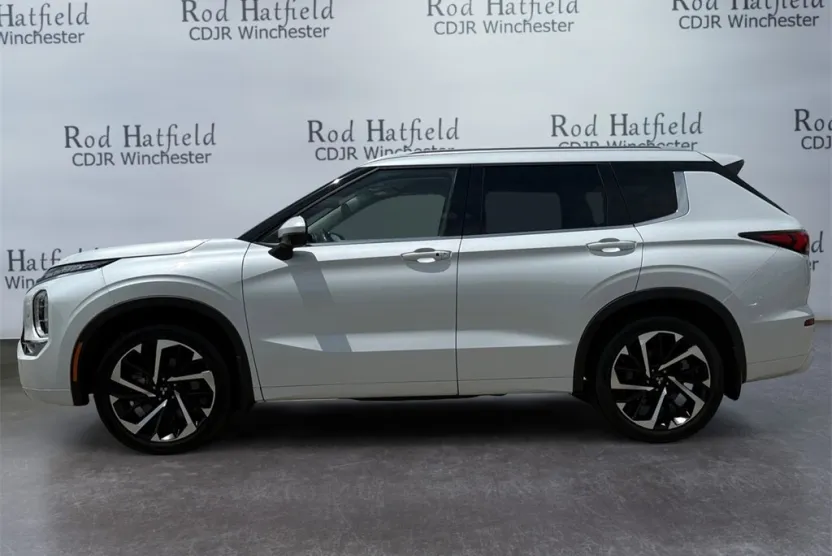 2022 Mitsubishi Outlander SEL 2.5 S-AWC photo 1