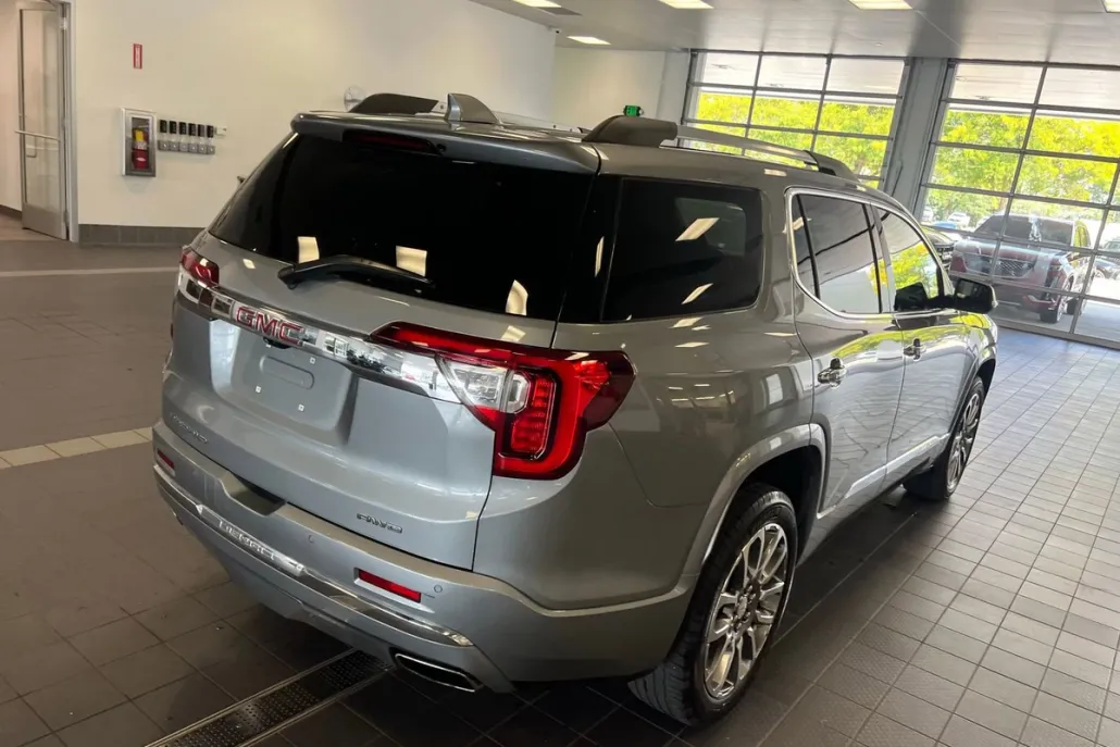 2023 Gmc Acadia Denali photo 1