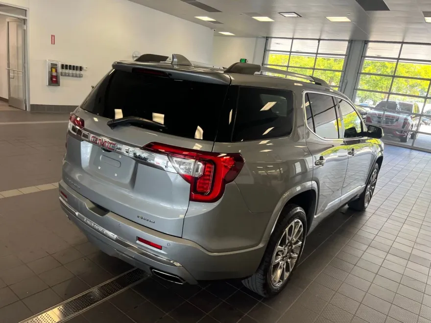 2023 Gmc Acadia Denali photo 1
