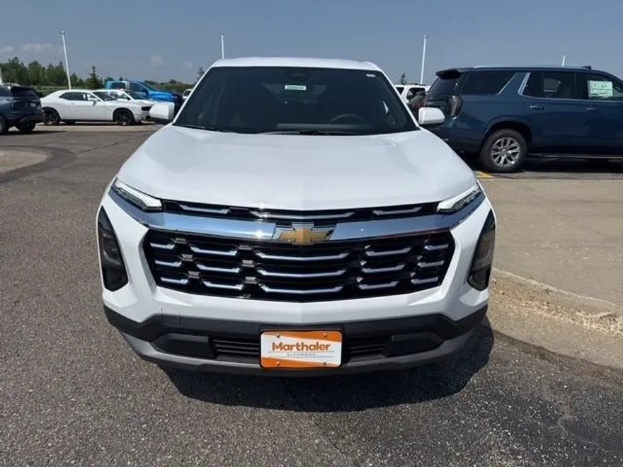 2026 Chevrolet Equinox LT photo 1