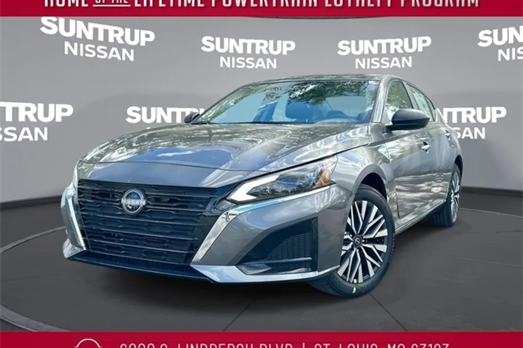 2025 Nissan Altima 2.5 SV photo 1