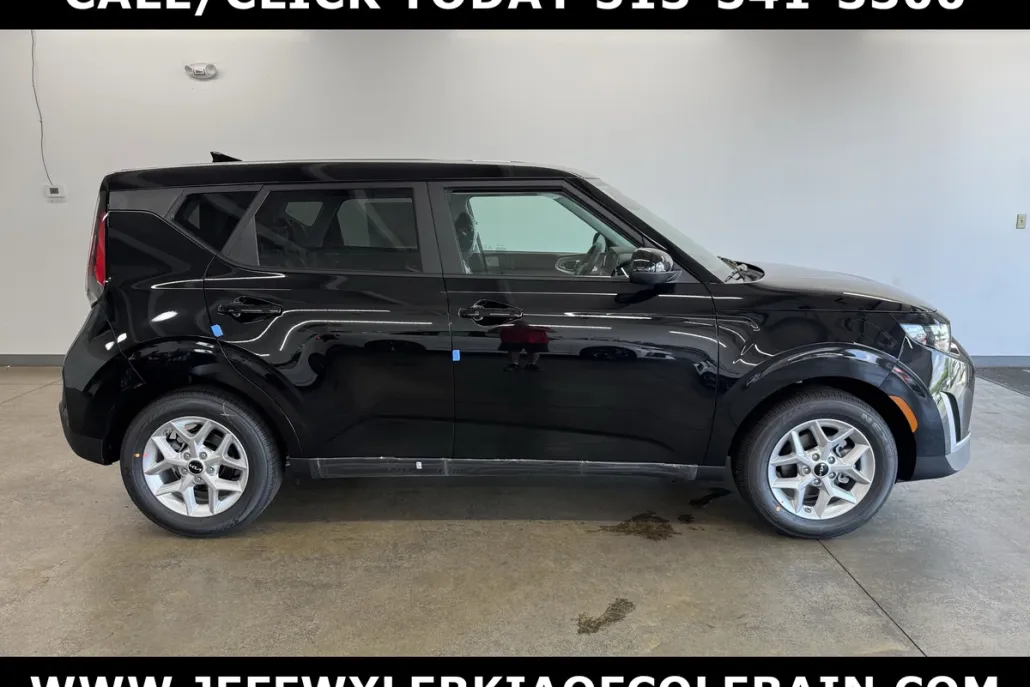 2025 Kia Soul S photo 1