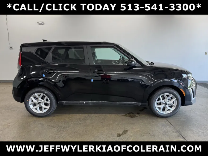2025 Kia Soul S photo 1