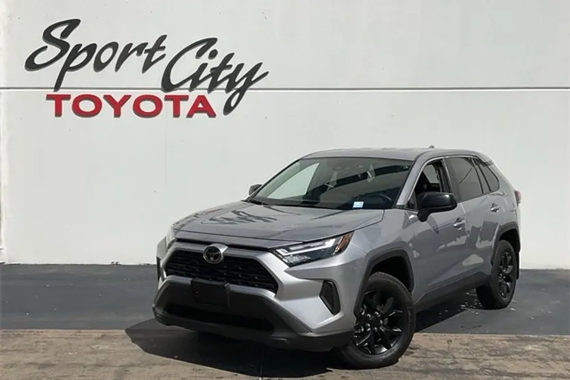 2025 Toyota RAV4 LE photo 1