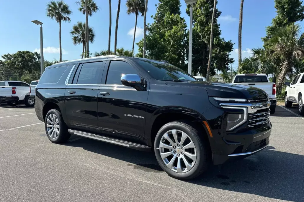 2025 Chevrolet Suburban Premier photo 1