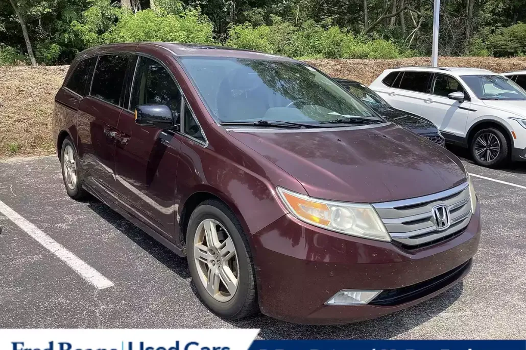 2013 Honda Odyssey Touring photo 1