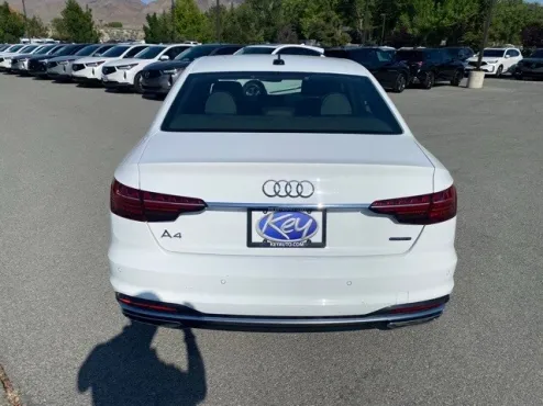 2022 Audi A4 45 S line Premium Plus photo 4