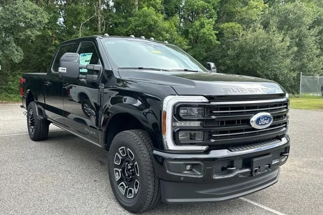 2025 Ford F-250 photo 1