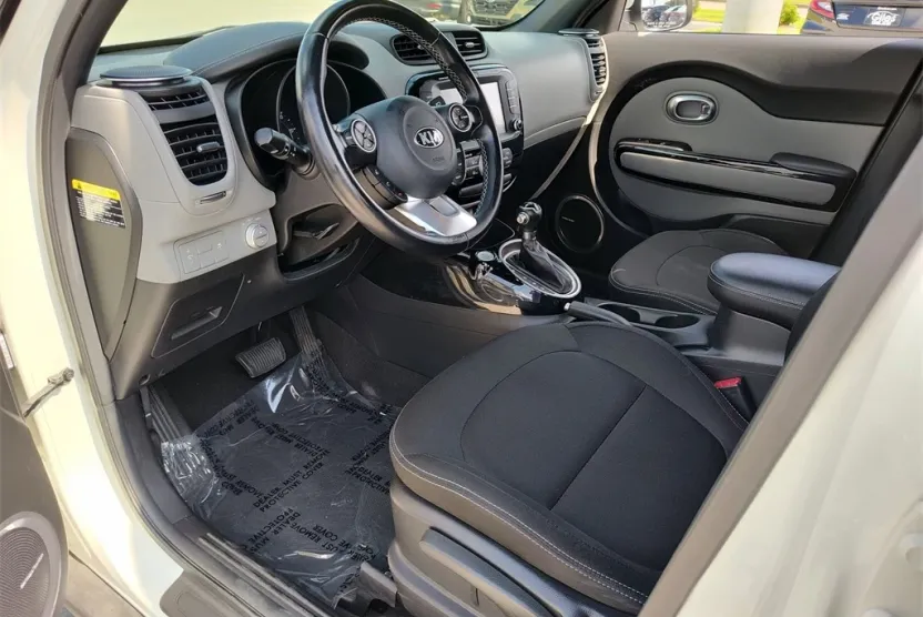 2018 Kia Soul Plus photo 1