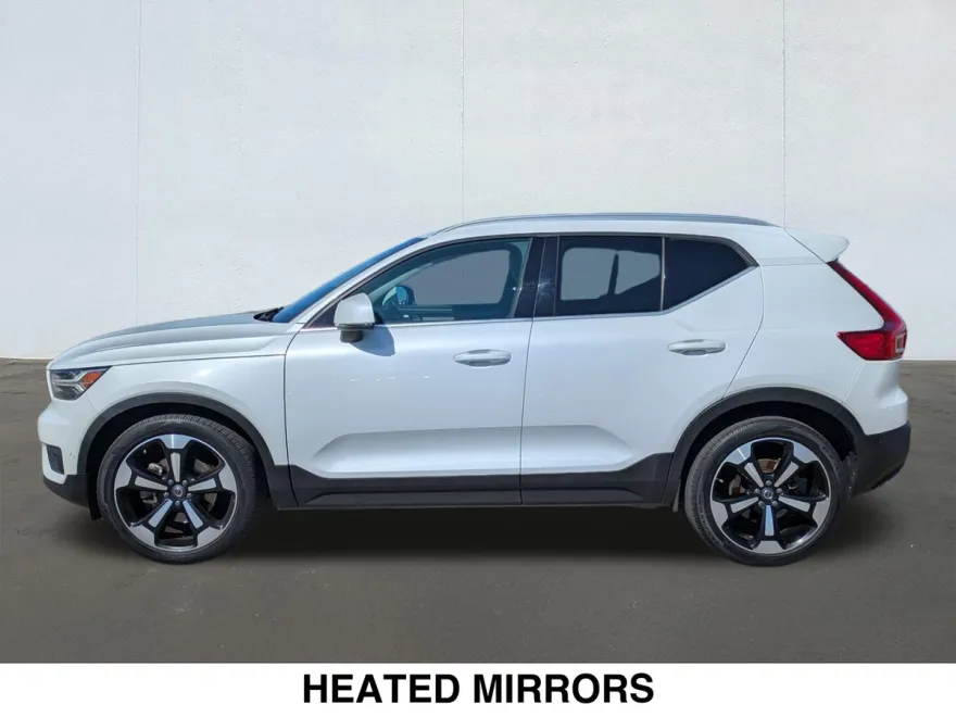 2019 Volvo XC40 T5 Inscription photo 1