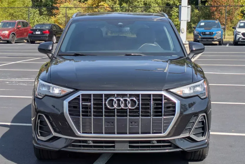 2022 Audi Q3 S line Premium photo 1