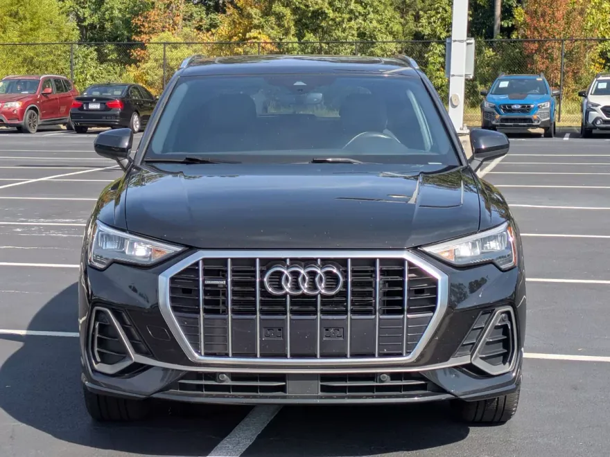 2022 Audi Q3 S line Premium photo 1