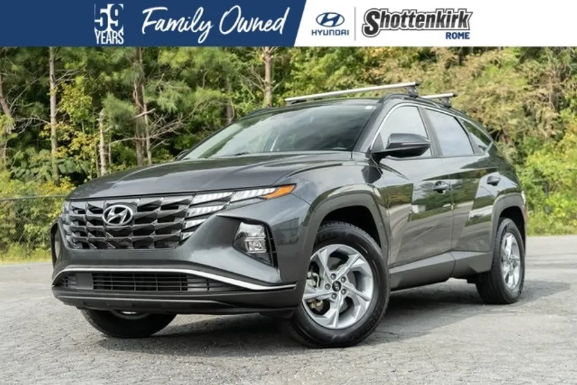 2022 Hyundai Tucson SEL photo 1