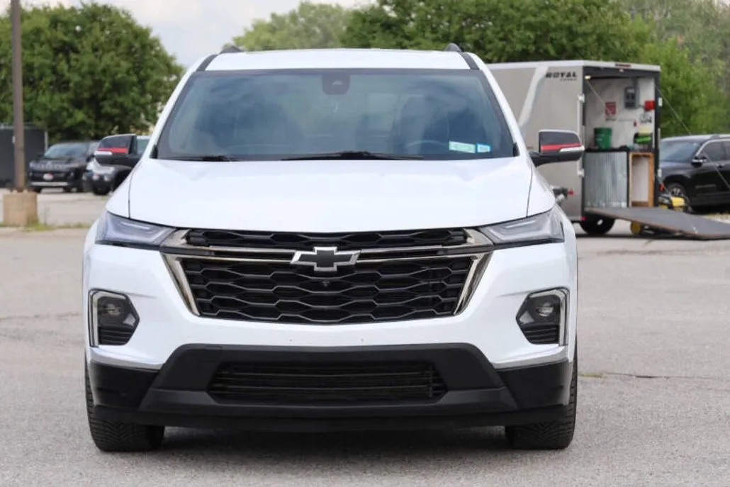 2022 Chevrolet Traverse Premier photo 1