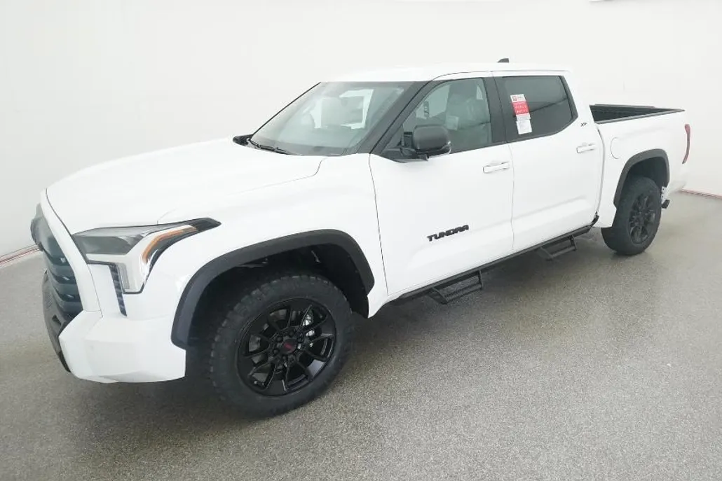 2026 Toyota Tundra SR5 CrewMax photo 1