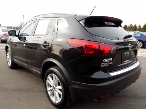 2019 Nissan Rogue Sport SV photo 4