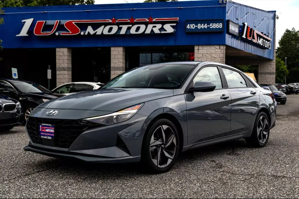 2023 Hyundai Elantra SEL photo 1