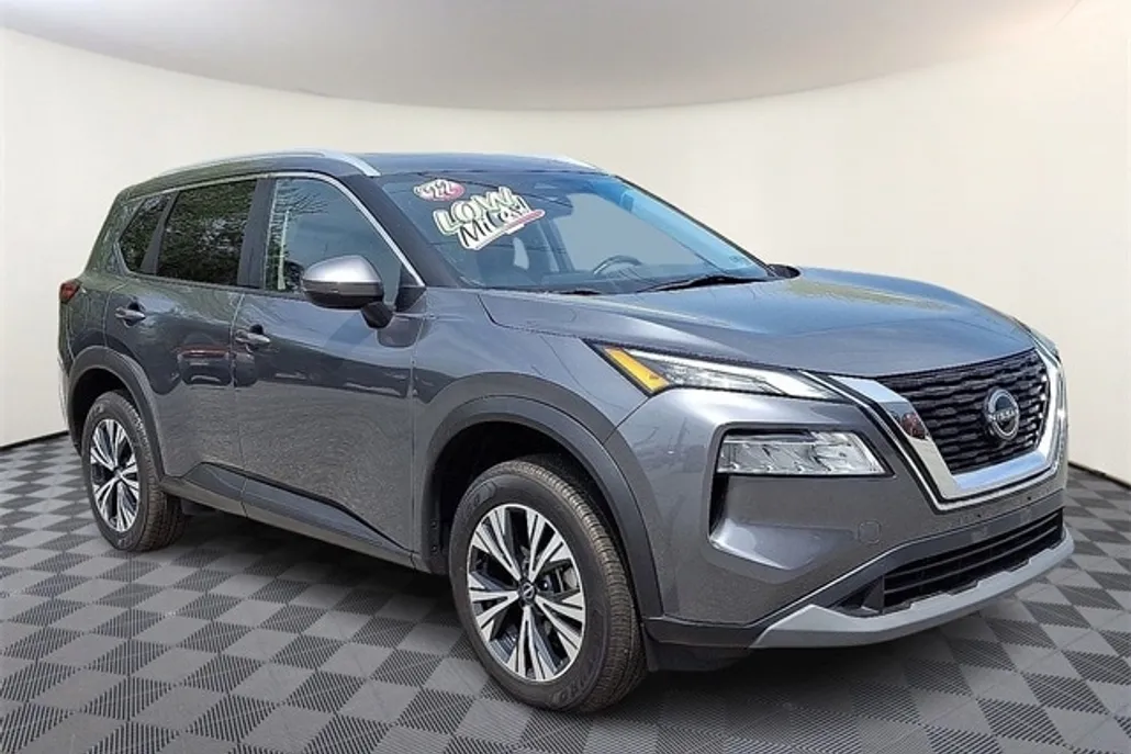 2022 Nissan Rogue SV photo 1