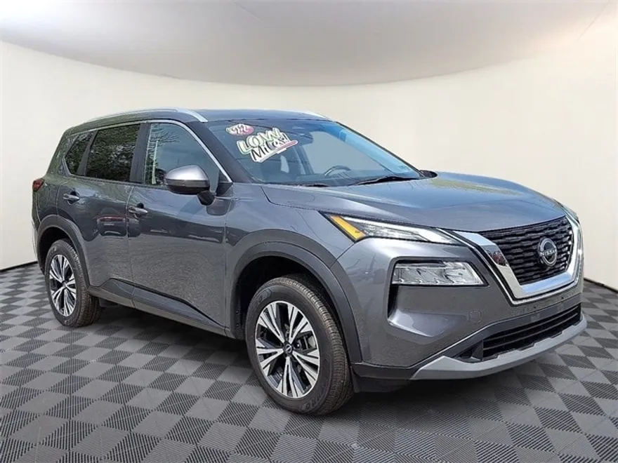 2022 Nissan Rogue SV photo 1