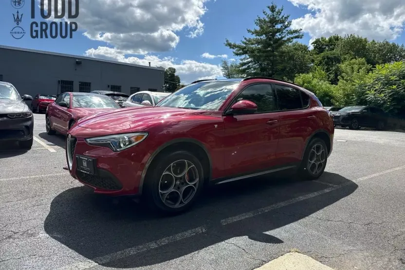 2022 Alfa Romeo Stelvio Ti photo 1