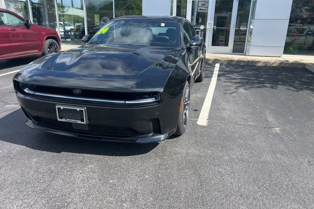 2024 Dodge Charger Daytona R/T AWD photo 1