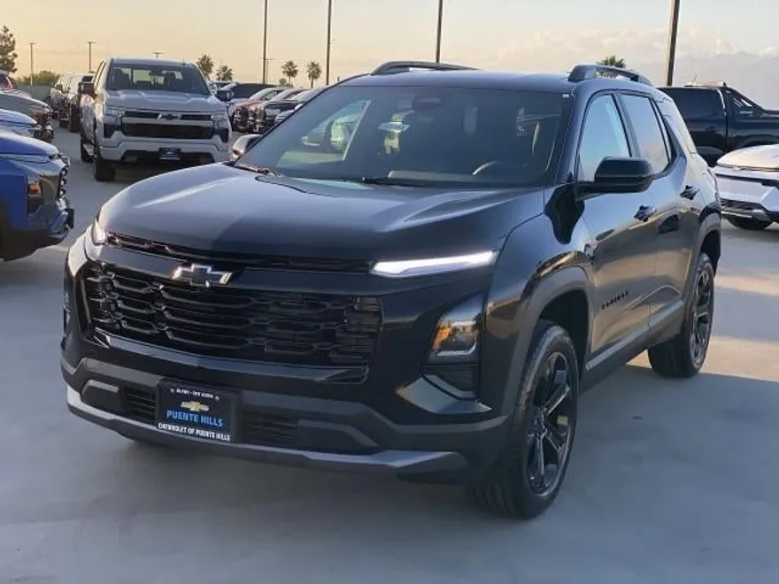 2026 Chevrolet Equinox LT photo 1
