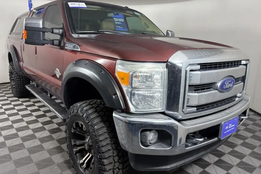 2016 Ford F-350 Lariat photo 1