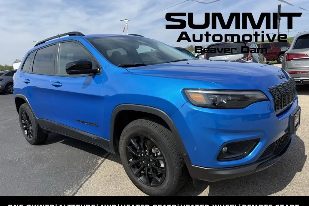 2023 Jeep Cherokee Altitude photo 1