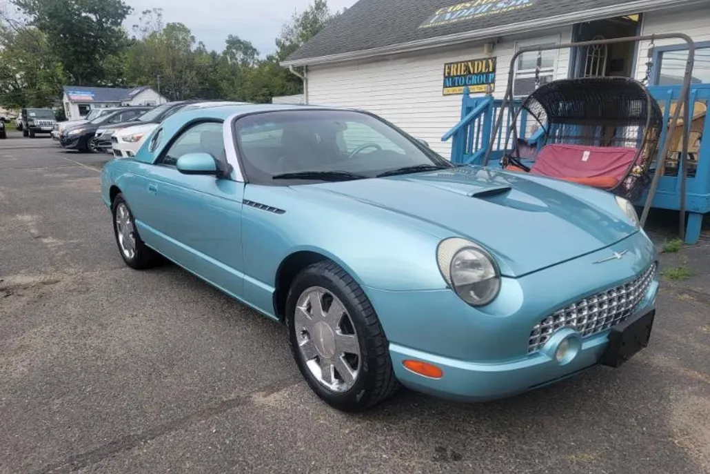 2002 Ford Thunderbird Deluxe photo 1