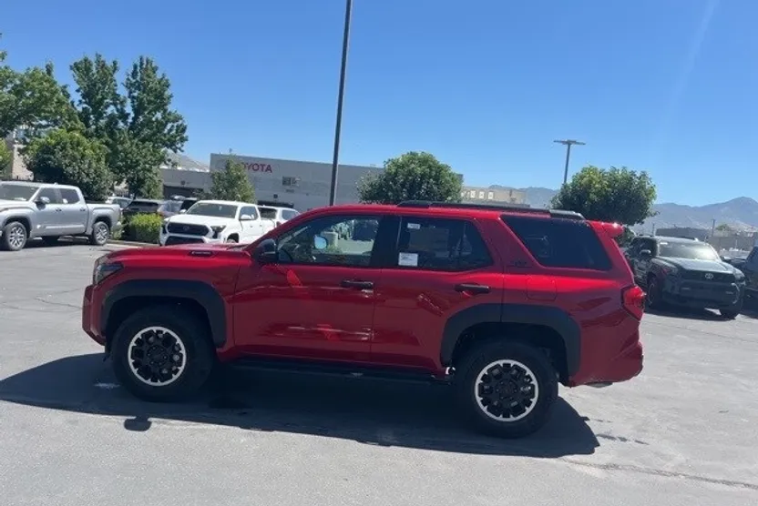 2025 Toyota 4Runner TRD Off-Road photo 1