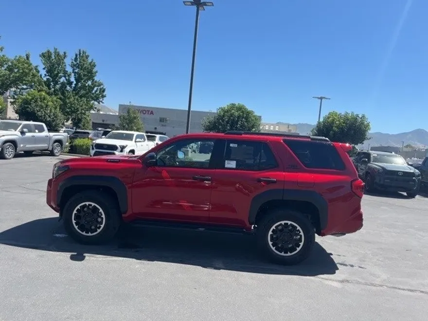 2025 Toyota 4Runner TRD Off-Road photo 1