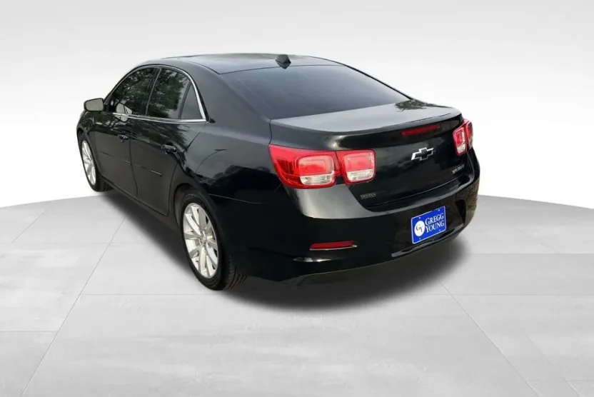 2013 Chevrolet Malibu 2LT photo 1