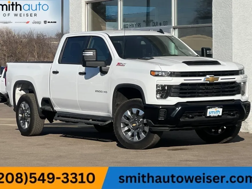 2024 Chevrolet Silverado 2500HD Custom photo 1
