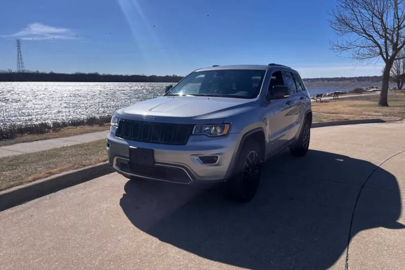 2021 Jeep Grand Cherokee Limited photo 1